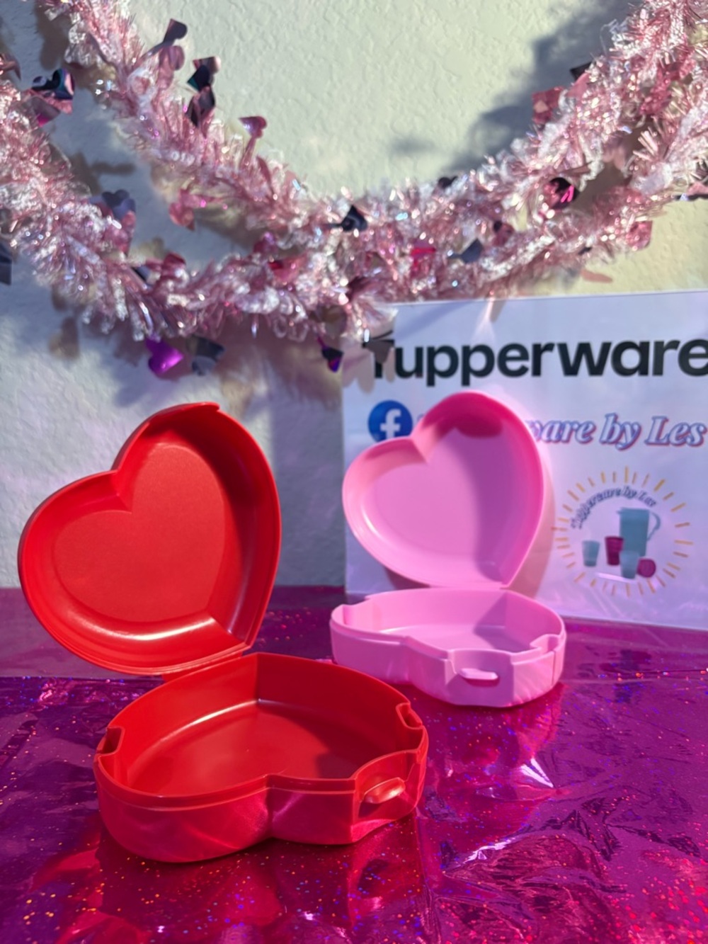 Tupperware heart-shaped containers - Picture 4 of 4